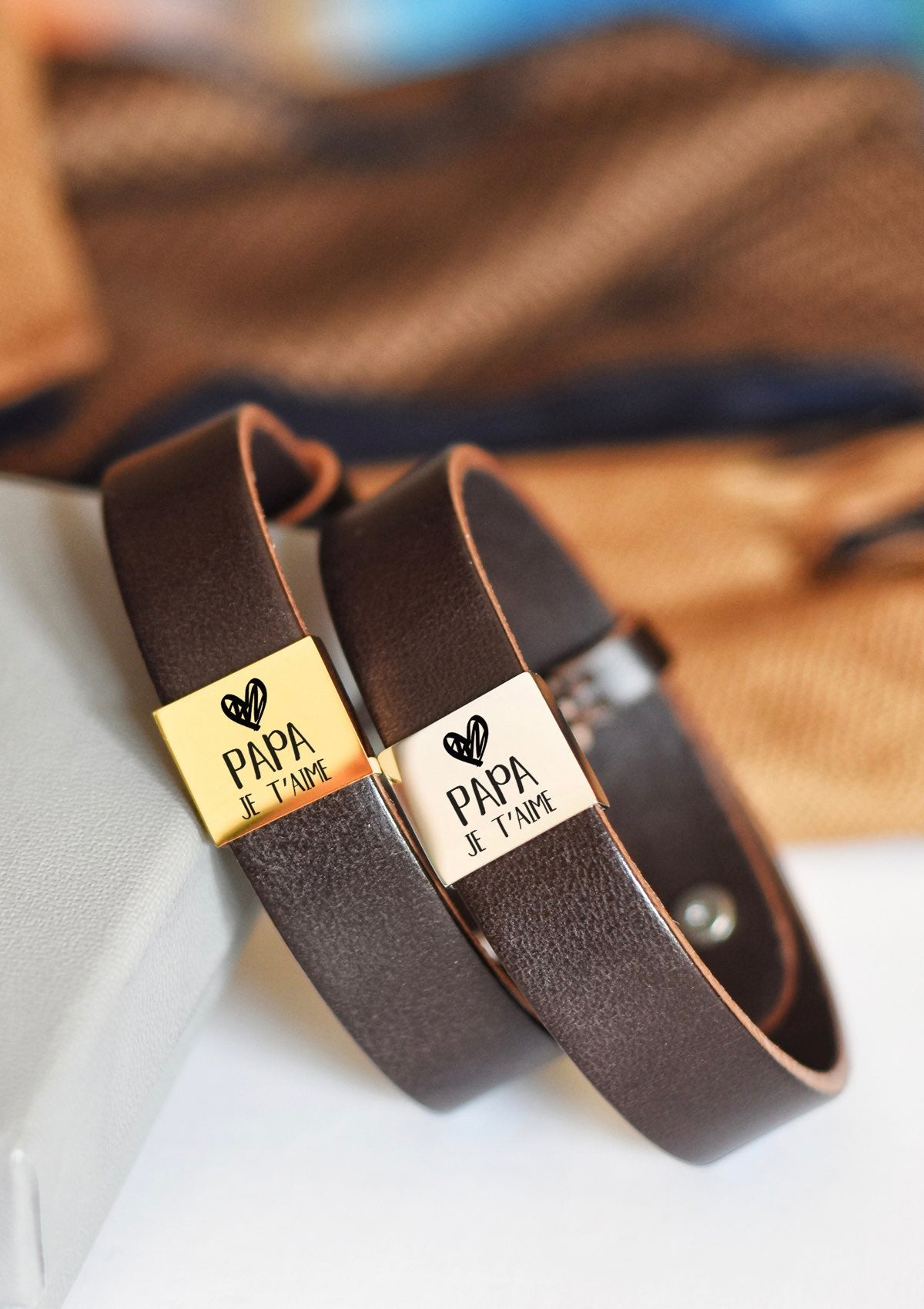 deux bracelets en cuir papa je t'aime avec prénom