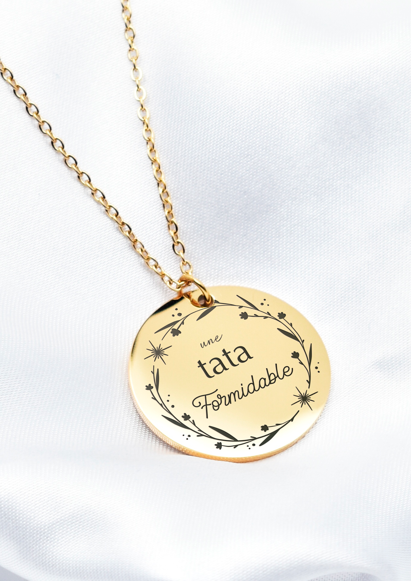 collier doré tata formidable