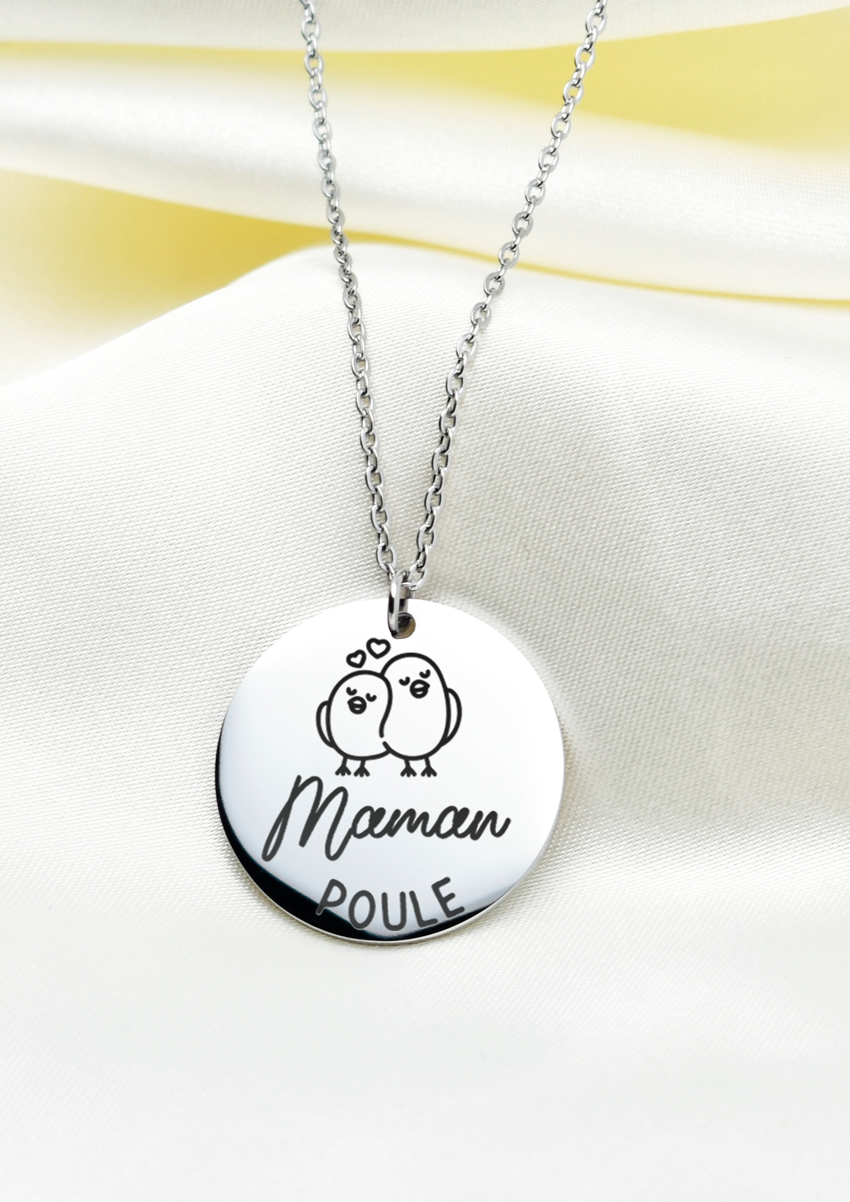 collier maman poule argenté