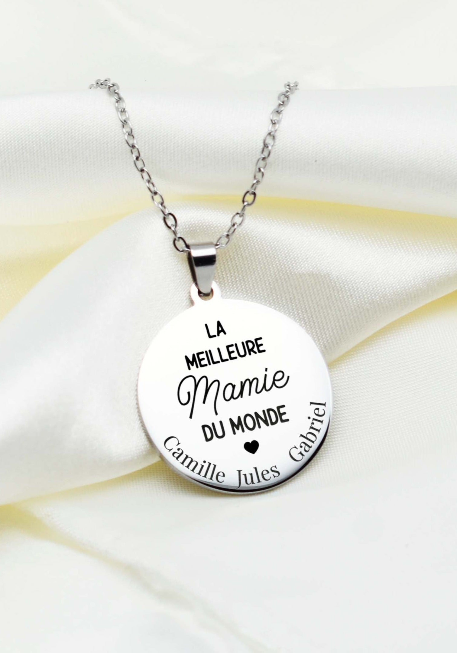 collier argenté meilleure mamie du monde personnalisé