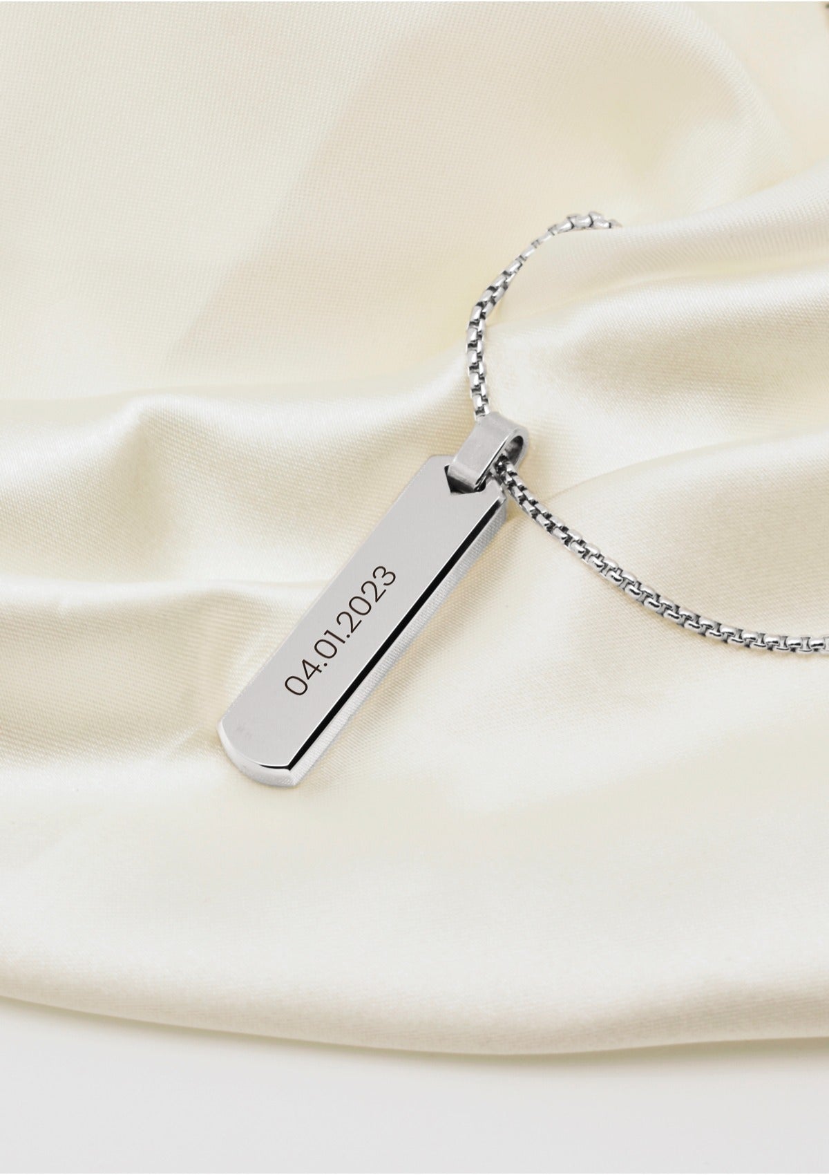collier personnalisé homme avec date