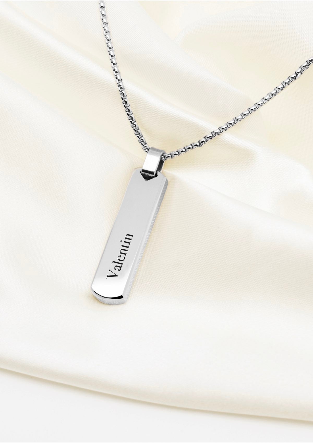 collier personnalisé avec prénom Valentin