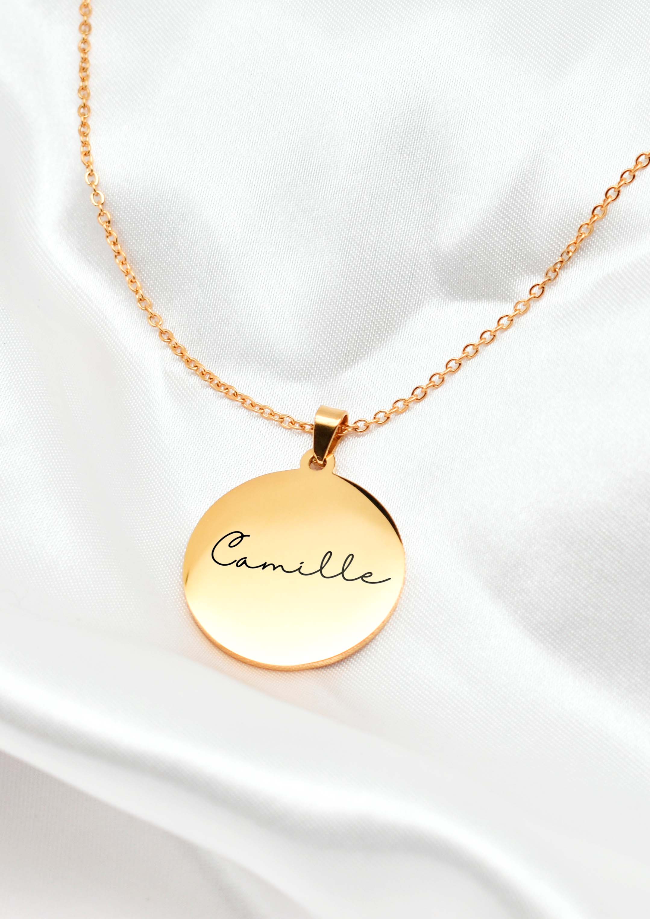 collier personnalisé doré avec prénom